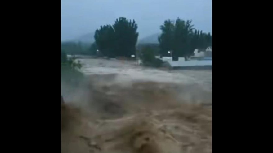 雨彈狂炸！山東濟南爆山洪已2死10失聯　道路通訊中斷