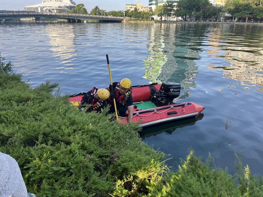 高雄慘劇！7旬翁卡涵洞當場溺斃身亡