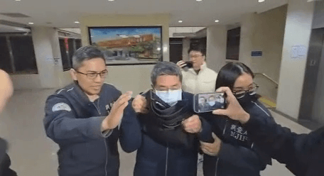 台北警界醜聞！　2包庇賭博電玩貪警交保