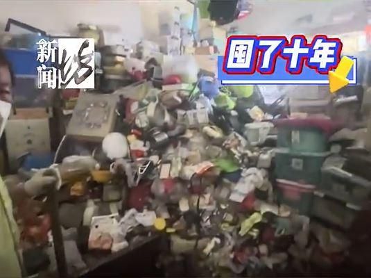 上海獨居翁離世驚見垃圾山！清出460袋垃圾惡臭鼠患　嚇壞鄰居