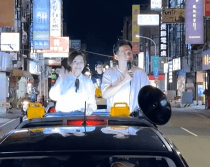 影/高虹安罷免案「順利解除危機」赴街頭謝票　民眾喊：謝謝美女！