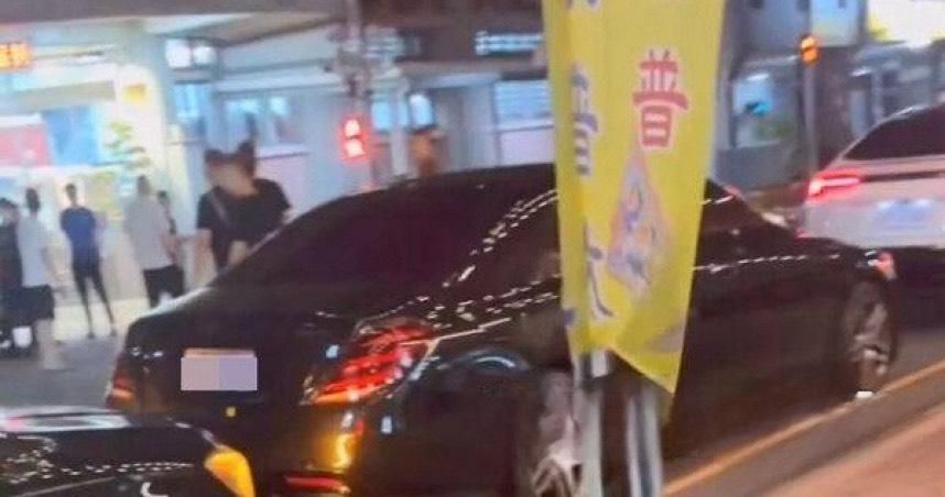 影/住戶談判！台中派出所被11黑衣人、豪車包圍　警說話了