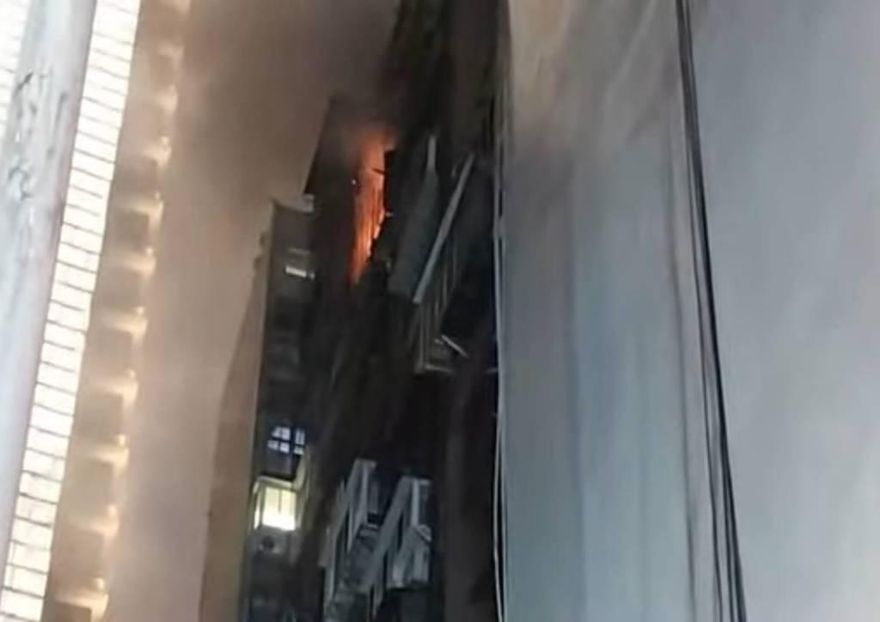 台北南京西路高樓火警！12樓竄火舌傳爆炸聲