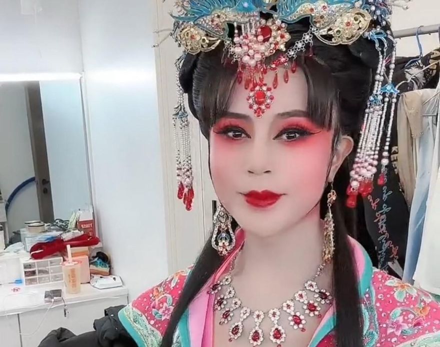 陸網紅偽娘羅大美命案今再開庭　妹淚訴：遺體躺2年未下葬