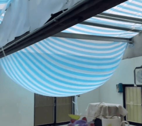 影/嘉義暴雨成災！帆布屋頂「水彈」加壓測試　驚險畫面曝光