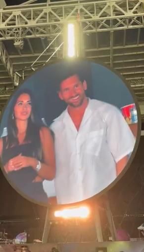 影/Coldplay演唱會上「Kiss Cam」拍到梅西夫婦　全場歡呼