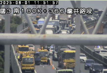 國3慘烈重大事故！6大小車追撞「30歲男頭破命危」
