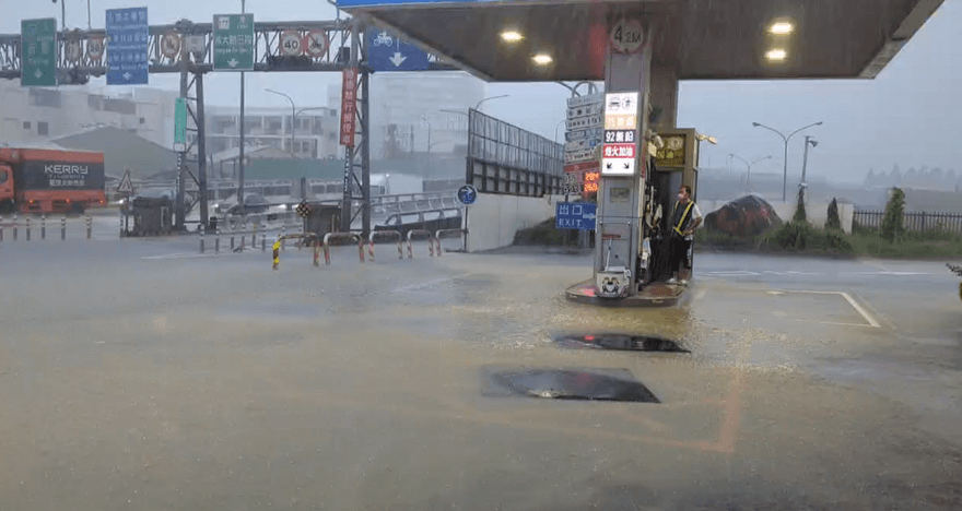 台南3小時雨量破230mm...還在累積！　多區一級淹水警戒