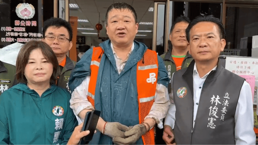民進黨救災志工南下首日就遇暴雨！林俊憲喊：天佑台南
