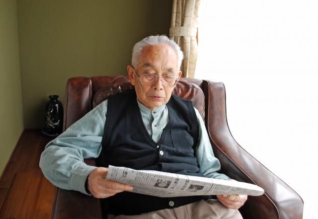 失智症不只是健忘！翁控媳婦偷錢、下毒　醫：併發妄想