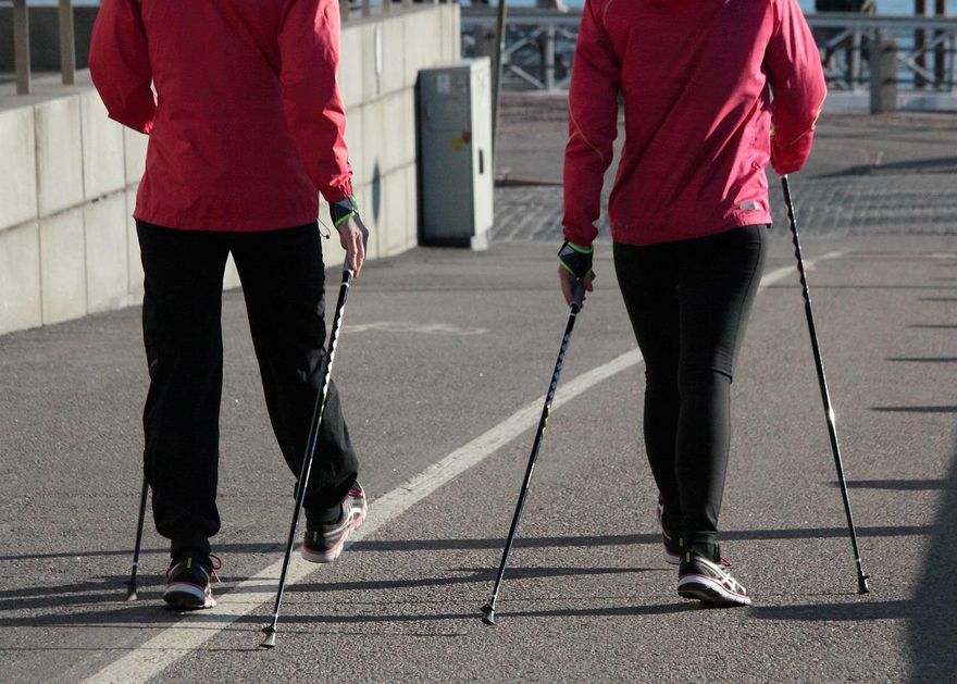 沒時間運動？研究：每天快走15分鐘能降低20%死亡率
