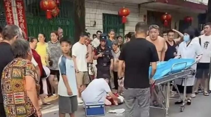 悚！湖南街頭驚爆亂砍人　遇害女童「倒血泊」釀2死3傷