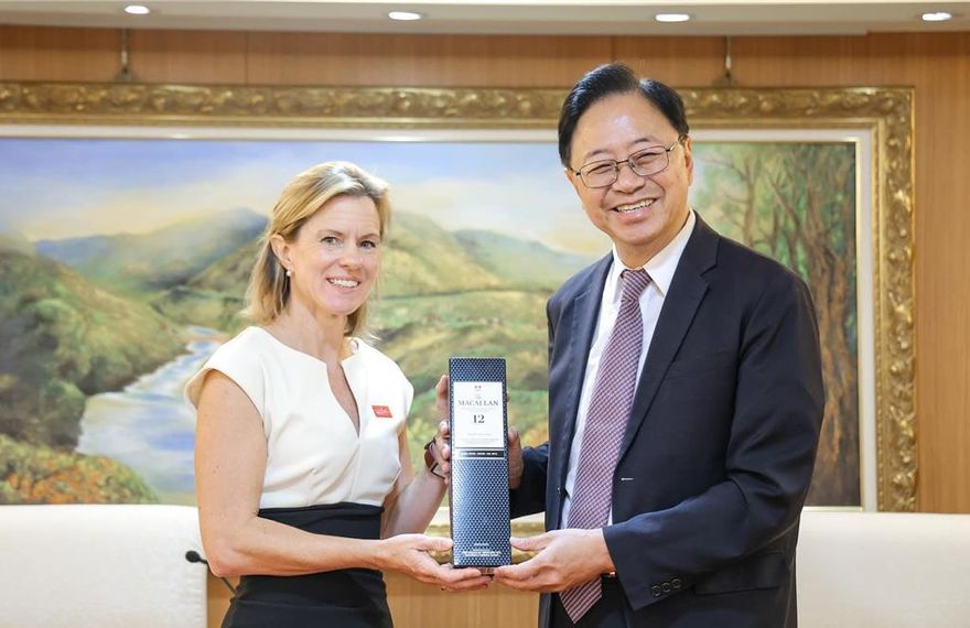 英國代表訪張善政　「桃機第三航廈合作案」增進交流升級