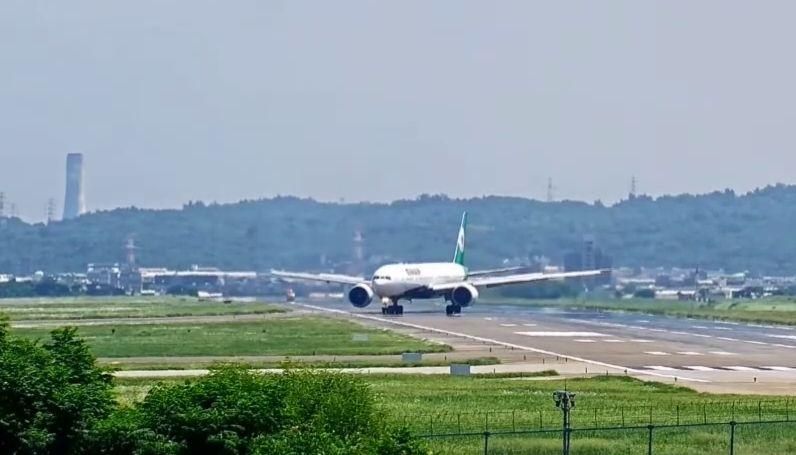 影/長榮飛馬尼拉班機「疑客艙失壓」！發「緊急代碼」折返