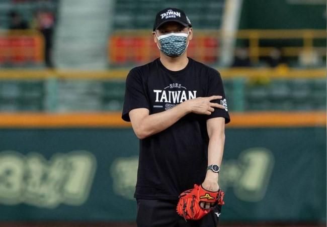 為沈玉琳打氣！潘忠韋憶血癌治療「全身潰瘍、劇烈腹瀉」