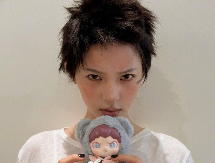 歐陽娜娜「超短髮」新造型酷似男孩　 網驚：認不出來