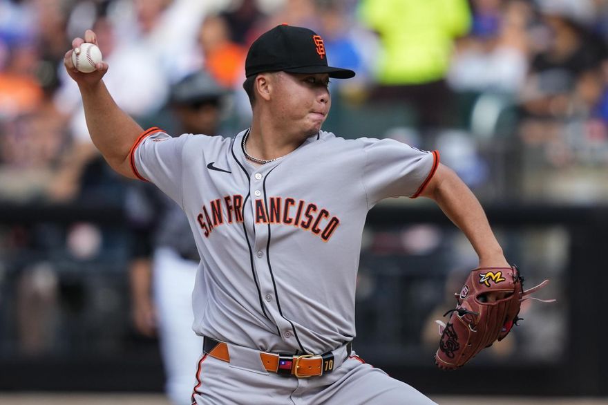MLB/鄧愷威手套、腰帶繡國旗！父親節最感謝爸爸支持