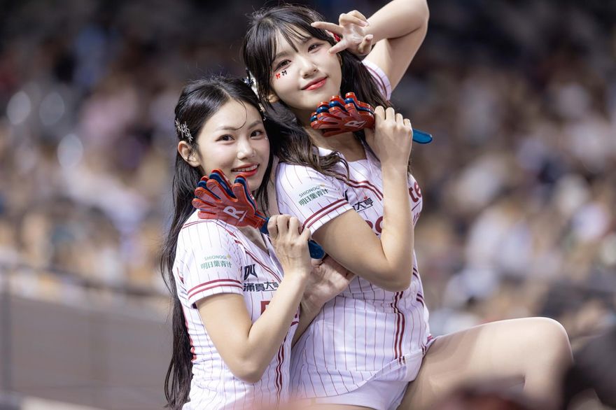 廉世彬直呼愛上台灣串燒！Nikki甜讚「跨語言默契」超可愛