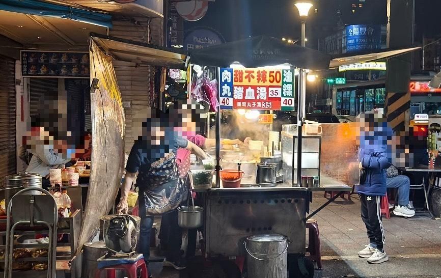 士林華榮市場「甜不辣店老闆」辭世！各界鐵粉不捨
