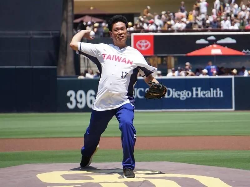 MLB/陳義信「教士隊台灣日」登板　捕手讚：接過最好的開球投手