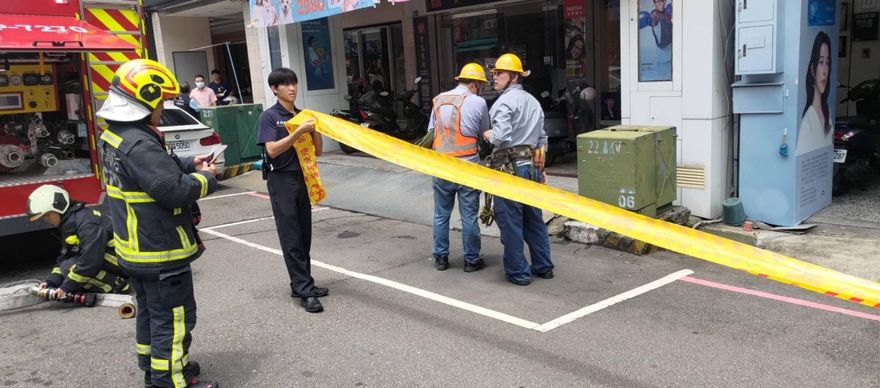 台中西屯突停電！「電箱冒煙」還有爆炸聲　22戶受影響