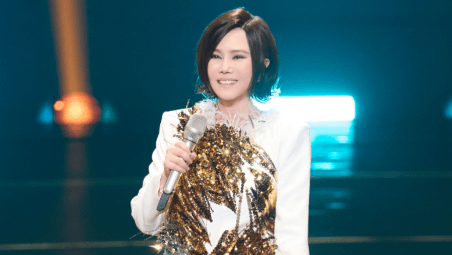 楊柳撲台！江蕙小巨蛋開唱率萬人喊「閃啦」盼驅颱祈福