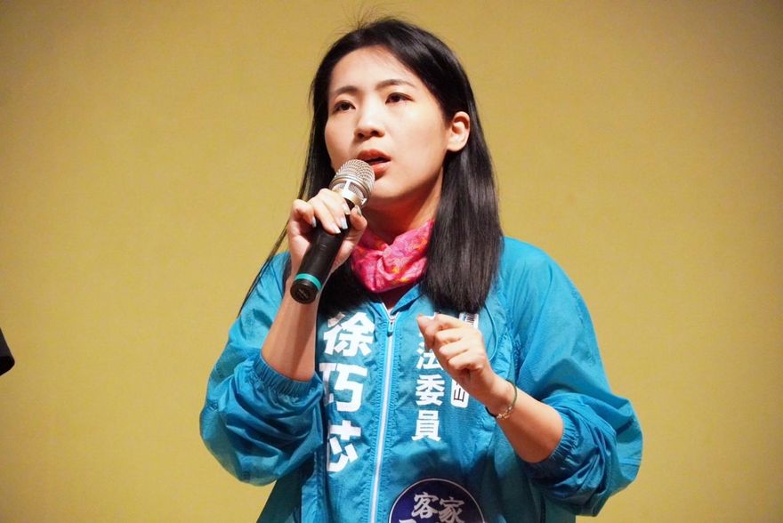 陳培瑜道歉了！「筆誤將徐巧芯寫成未到機密會議」