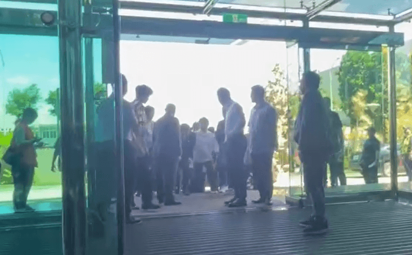 影/卓榮泰早上斥「博聲量」下午同台踉蹌　盧秀燕大氣扶一把