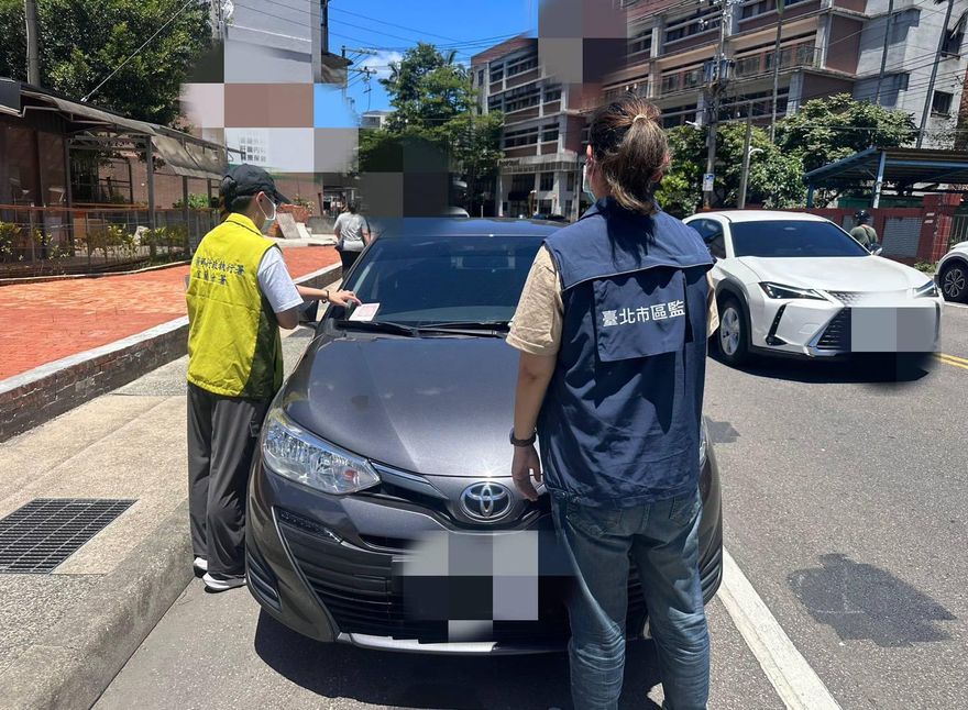 影/科技執法抓車牌　宜蘭分署在基隆路邊逮欠款13萬大戶