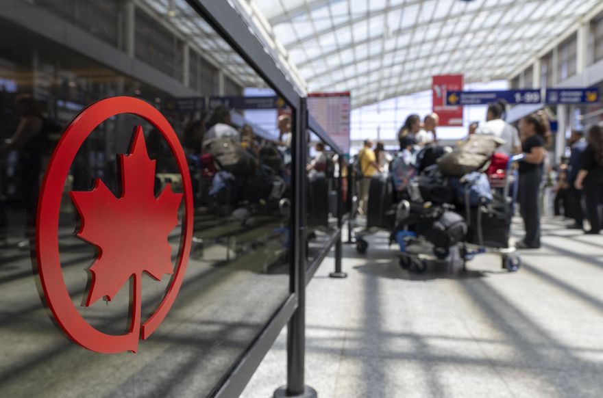 加航空服員38年來首次罷工！數百航班停飛影響10萬旅客