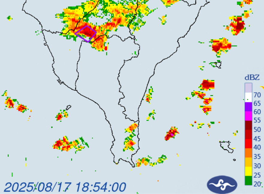 高雄雷神降臨！氣象署緊急發布大雷雨即時訊息　慎防雷擊冰雹