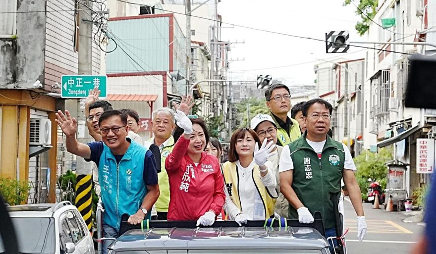 何欣純偕綠議員車掃！遭轟超載　徐巧芯補槍：比核電廠危險