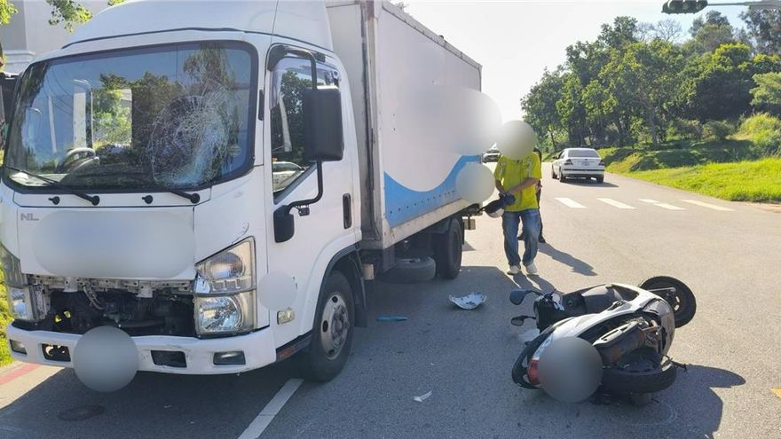 金門重大車禍！8旬男騎士左轉遭貨車撞飛　送醫不治