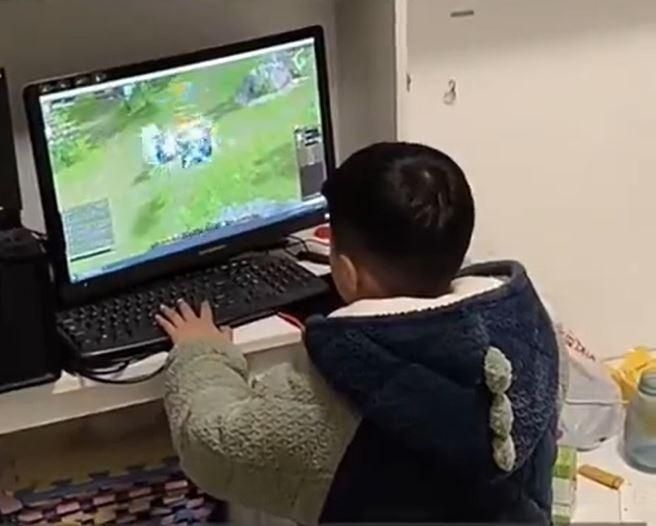 陸「電競勸退班」暴紅！網癮少年訓練第一天就哭求回家