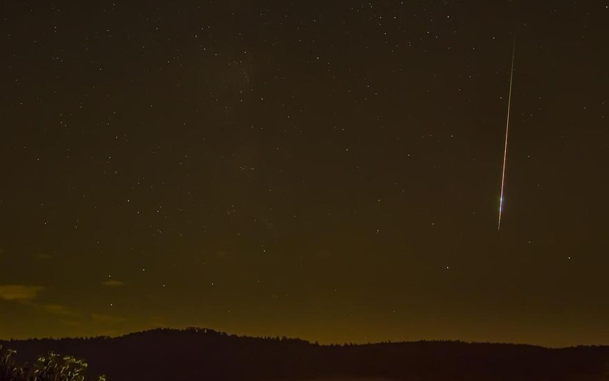 影/閃光劃過夜空成白晝！疑隕石墜落　日鹿兒島多起目擊回報