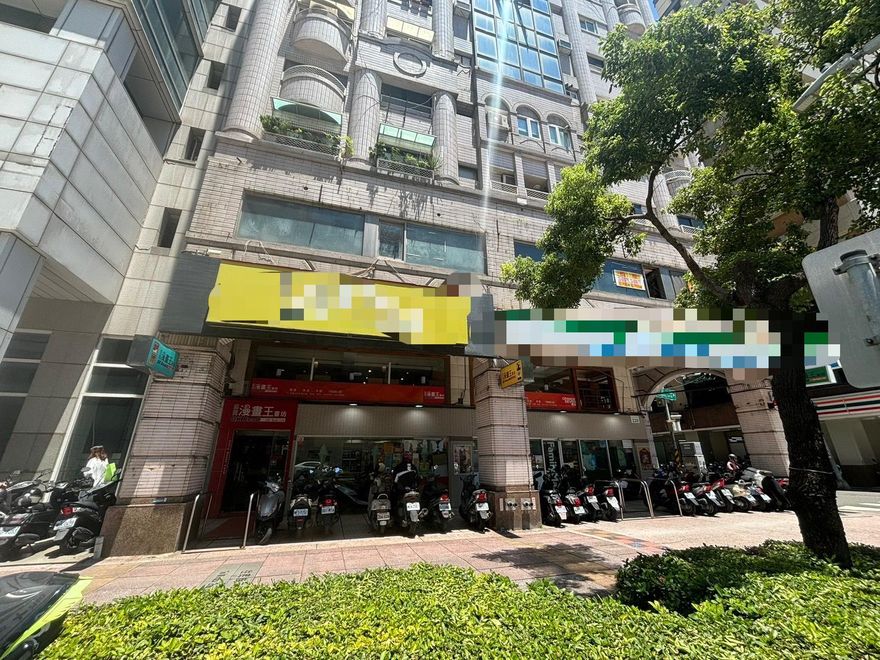 當場暴斃！高雄男「魂斷24小時漫畫店包廂裡」
