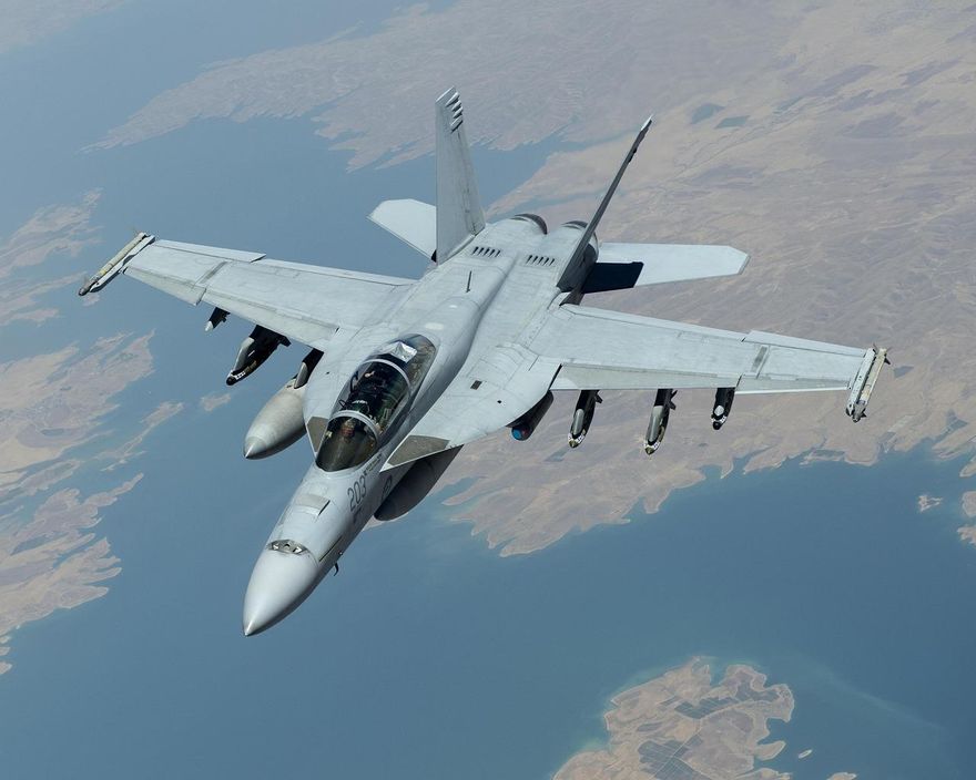 美軍20億F-18「超級大黃蜂」驚傳墜海　10個月內摔6架