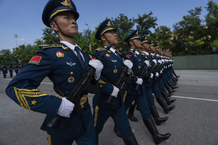 93大閱兵耗資1500億台幣！國安人士曝情資　料軍演接力登場