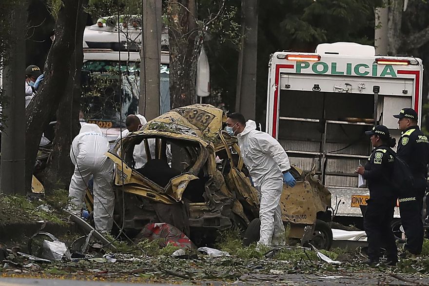 汽車炸彈、無人機攻擊...哥倫比亞1日2起恐攻至少18死