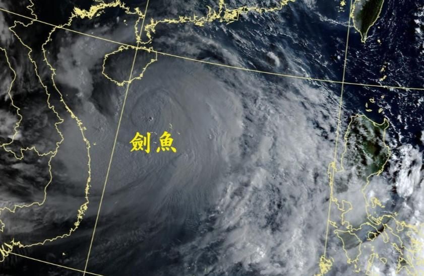 菲律賓外海出現旋轉擾動　鄭明典：可能影響台灣天氣