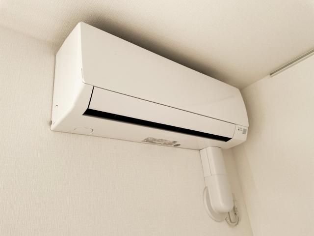 冷氣吹整天頭痛、腸胃不適？　醫：是冷氣病