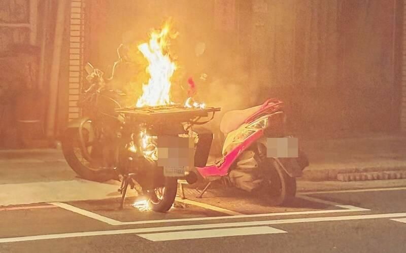 澎湖馬公「加油站旁大火」！烈焰危急畫面直擊