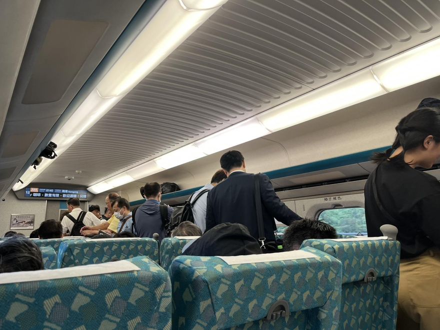 嬰兒哭鬧「寧靜車廂」會被趕下車？高鐵：僅規範使用3C及通話行為