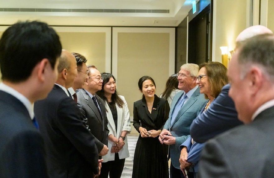 徐巧芯曬和美參院軍委會主席早餐會合照！韓國瑜、江啟臣全來了