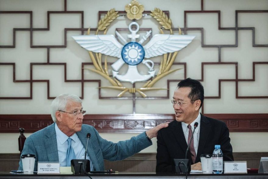 美參院軍委員主席會見顧立雄：改變「戰略模糊」政策並不必要