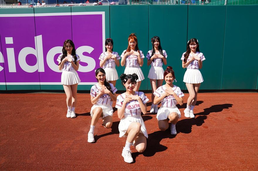 MLB/樂天女孩登大聯盟！套票秒殺吸2萬觀眾　鐵粉從香港一路追到美國