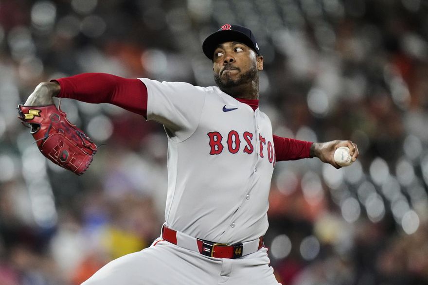 MLB/連15場無安打！火球男查普曼「無敵星星」摘救援成功