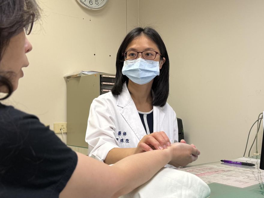 眩暈掛6科找無原因　竟是「吃生菜水果當正餐」釀禍