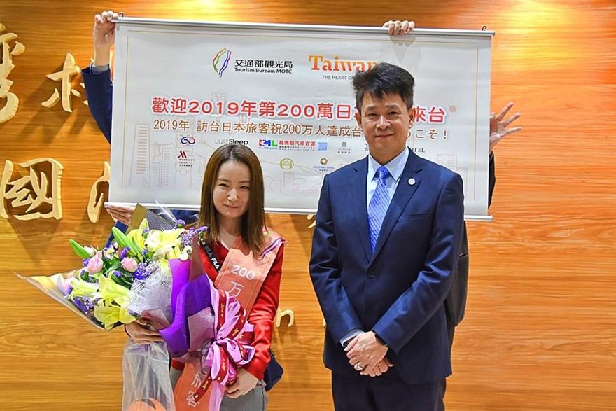 行人地獄拖泰國下水！官員挨批「小學生式比爛」