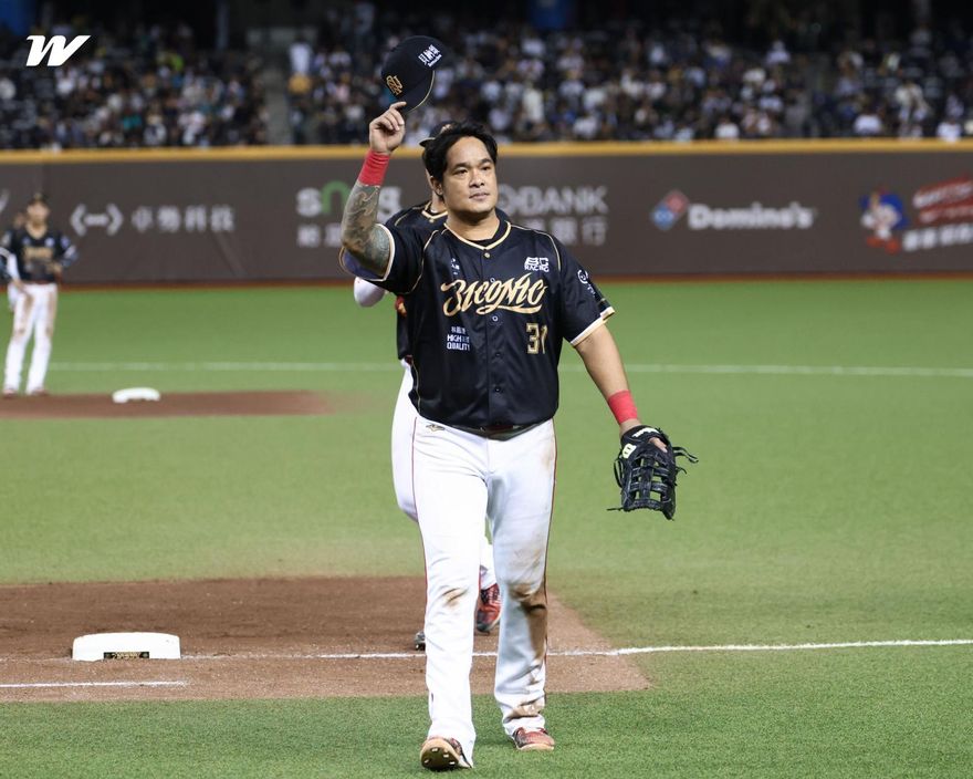 中職/大師兄最終戰開轟啦！全場歡呼　生涯305轟寫紀錄